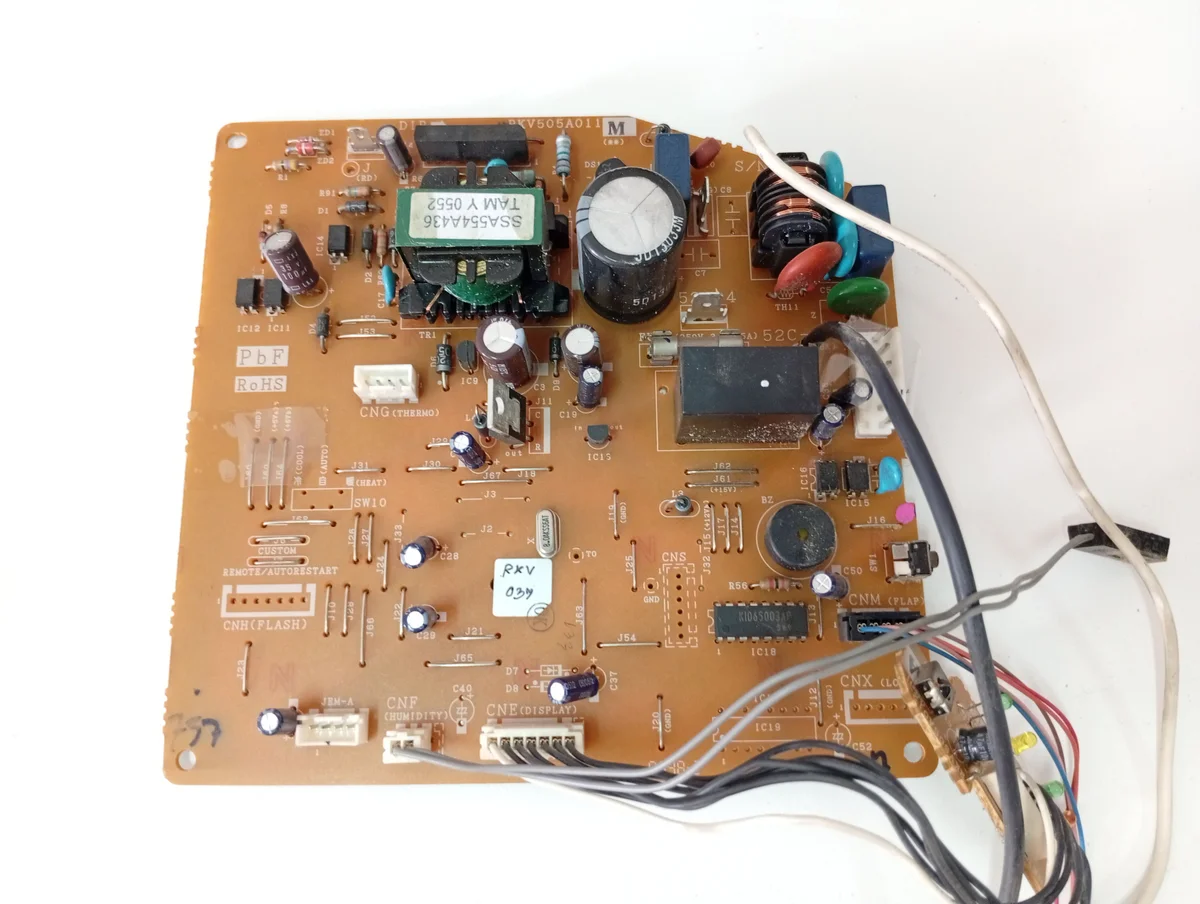 Placa Electrónica Aire Acondicionado RKV505A011M