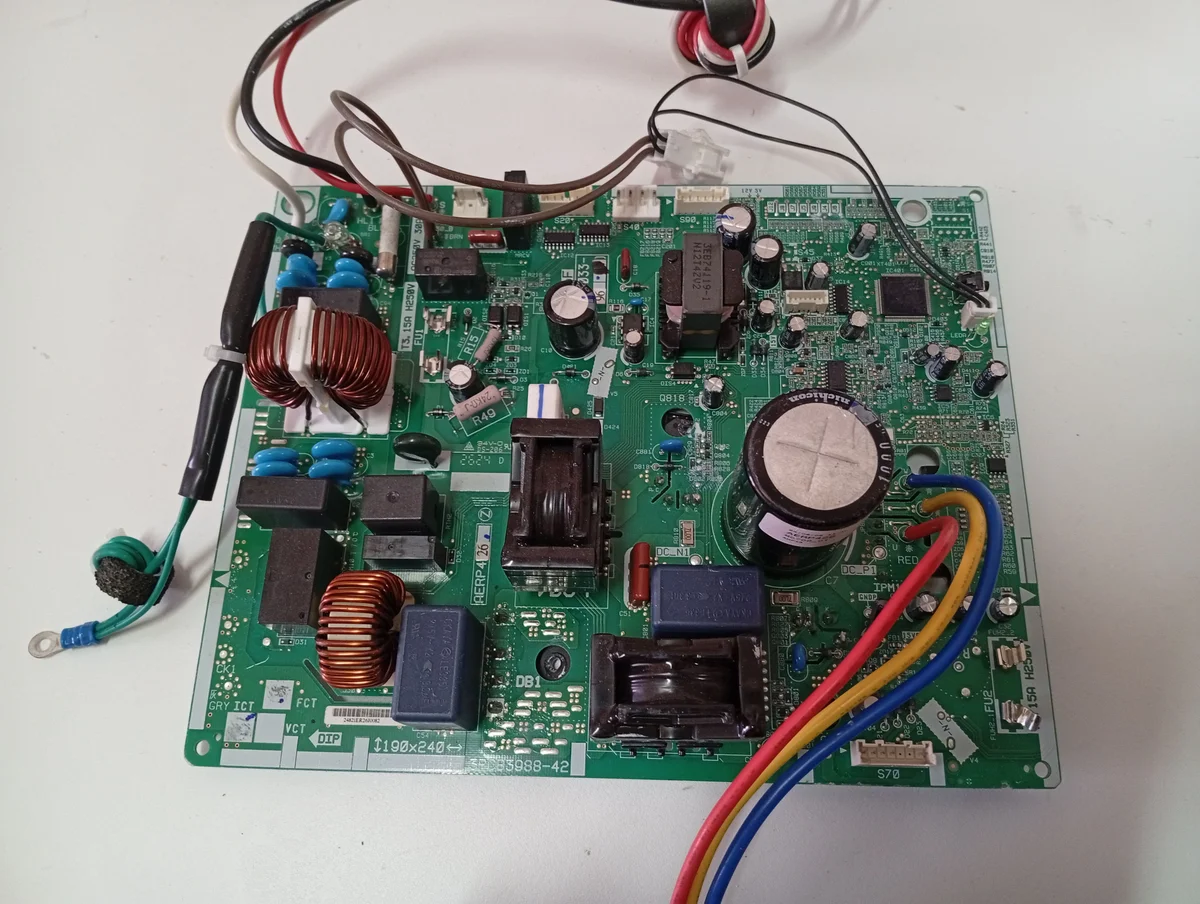 Placa Electrónica Aire Acondicionado 3PCB3988-42/EX13033-96/24821ER26J0082
