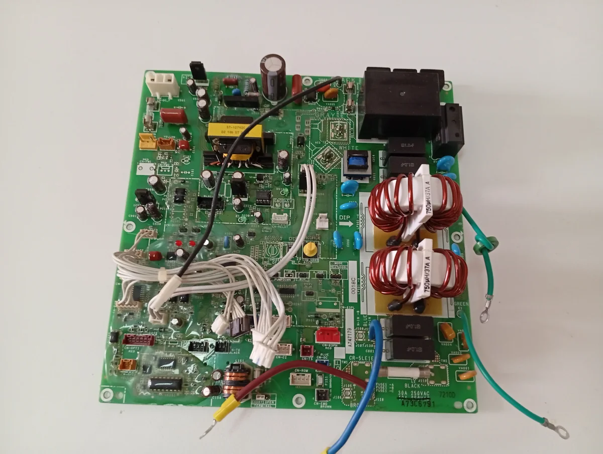 Placa Electrónica Aire Acondicionado A747179/A73C6791/A713337-2