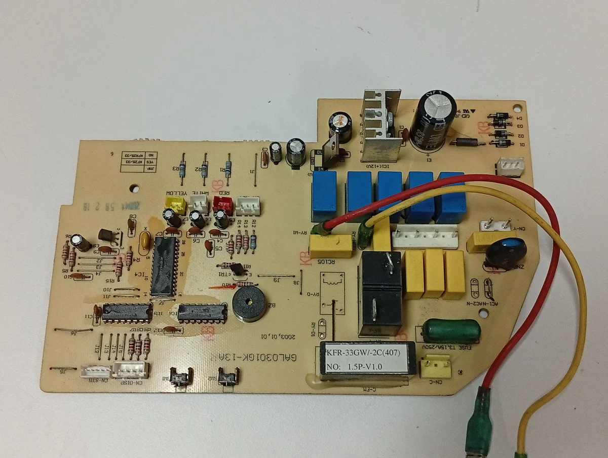 Placa Electrónica Aire Acondicionado GAL0301GK-13AR/KFR-33GW/-2C(407)/ NO: 1.5P-V1.0