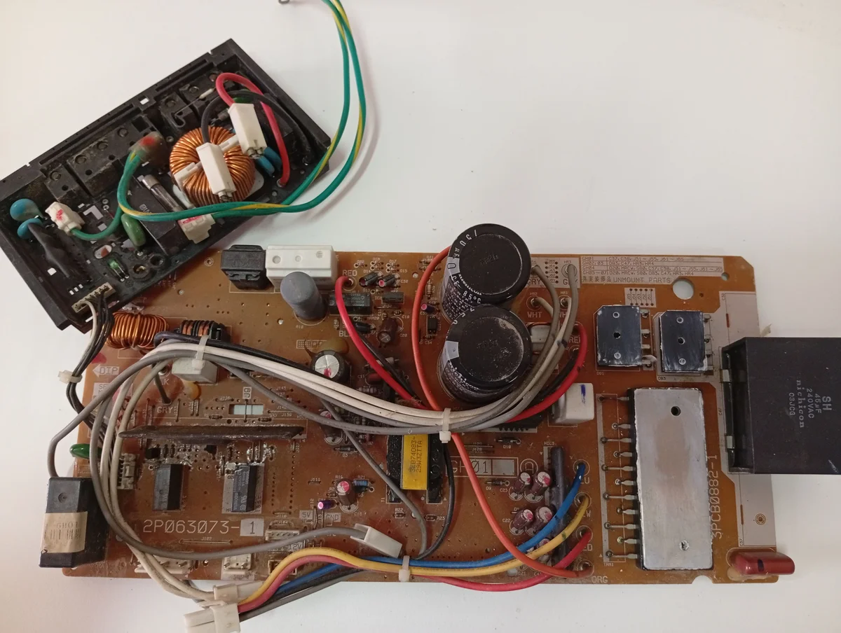 Placa Electrónica Aire Acondicionado 2P063073-1
