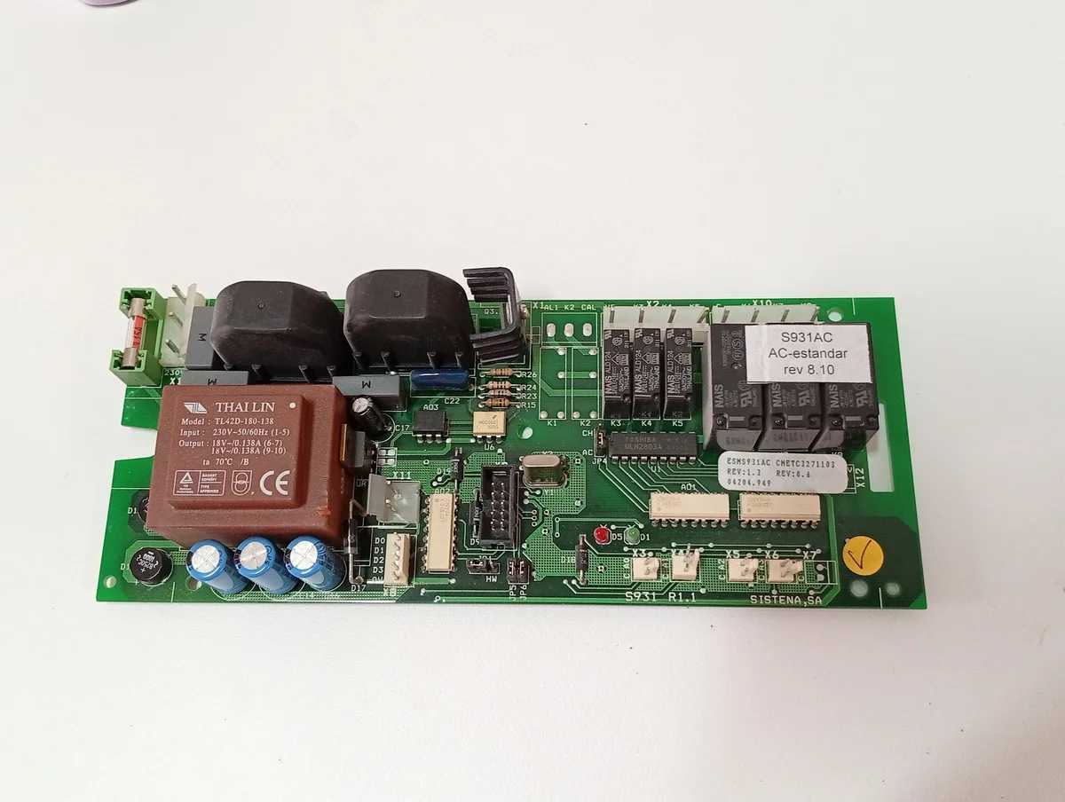 Placa Electrónica Aire Acondicionado ESM931AC/CMETC3271103