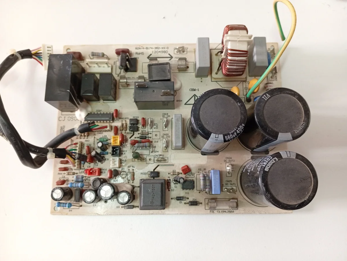 Placa Electrónica Aire Acondicionado RZA-4-5174-352-XX-0/1204980 RoHS