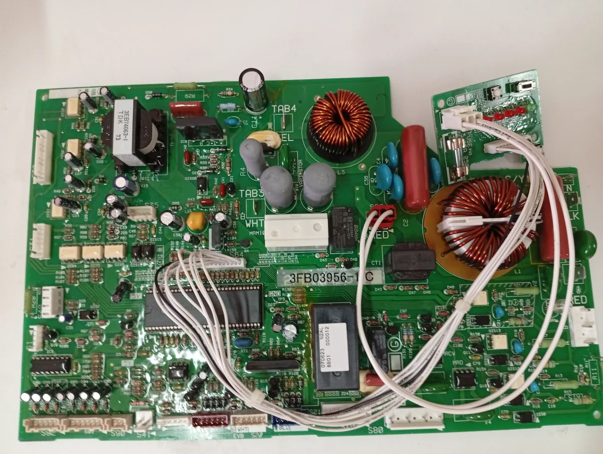 Placa Electrónica Aire Acondicionado 1242403/3FB03956-1 C