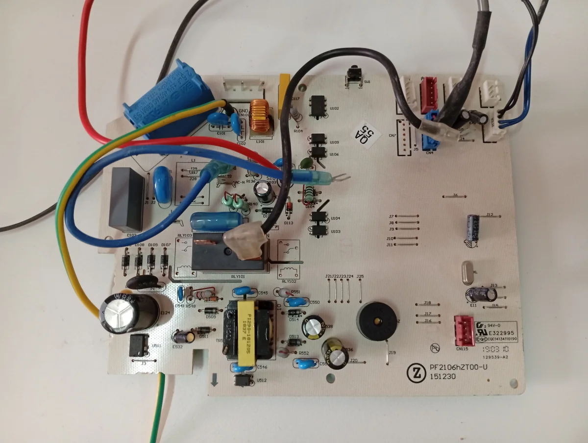 Placa Electrónica Aire Acondicionado PF2106hZT00-U/151230