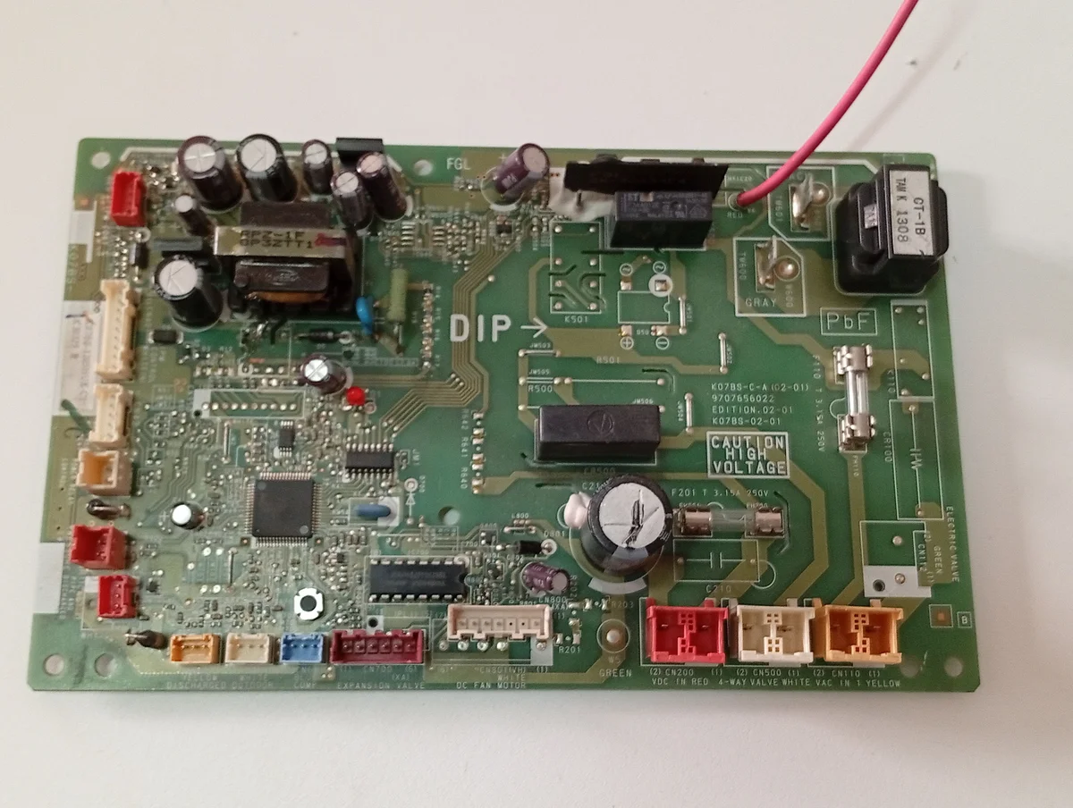 Placa Electrónica Aire Acondicionado K07BS-C-A/9707656022 EDITION.02-01/K07BS-02-01/K07BS-1205HUE-C1