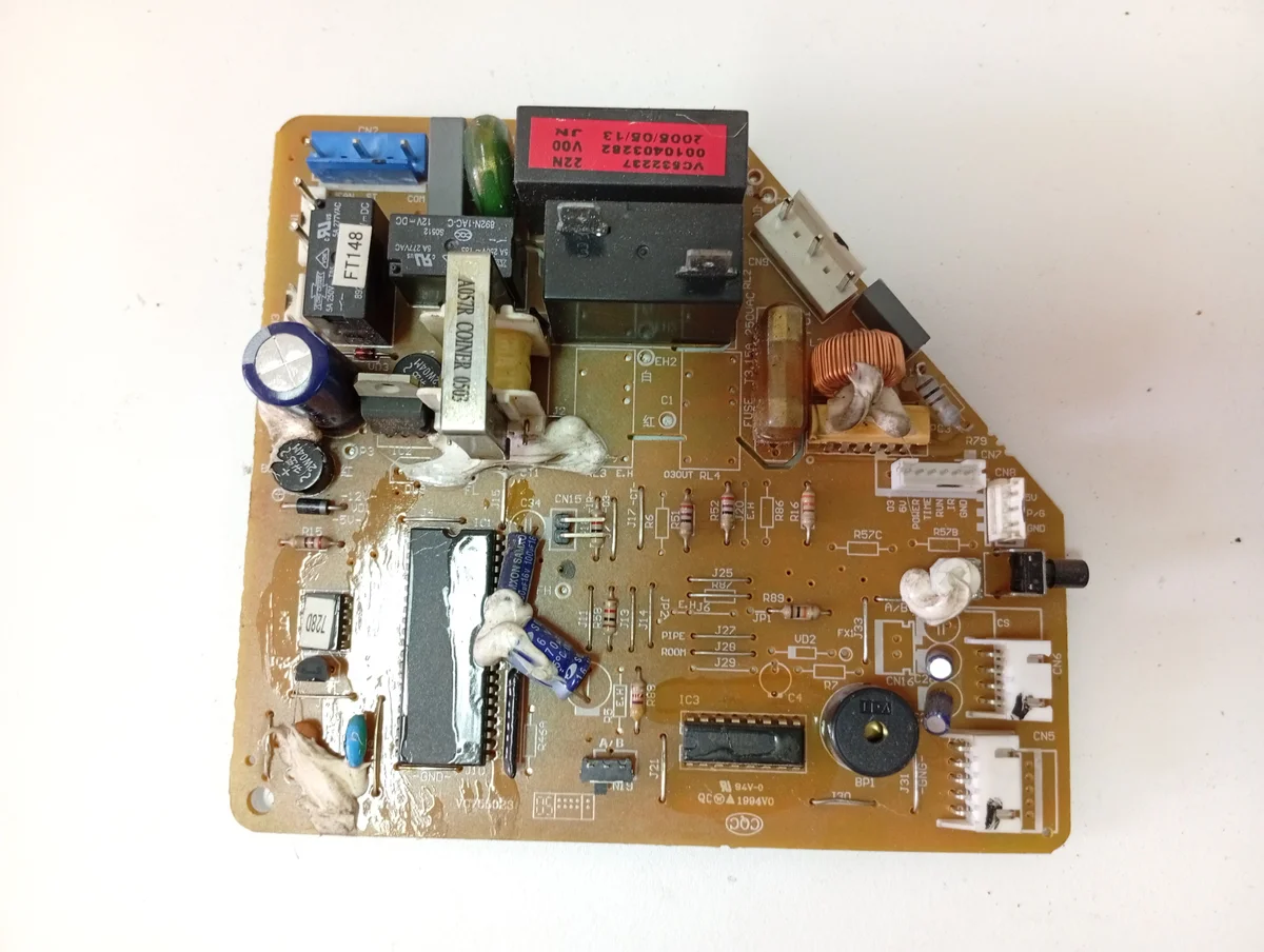 Placa Electrónica Aire Acondicionado VC755023/VC532237/0010403282/05