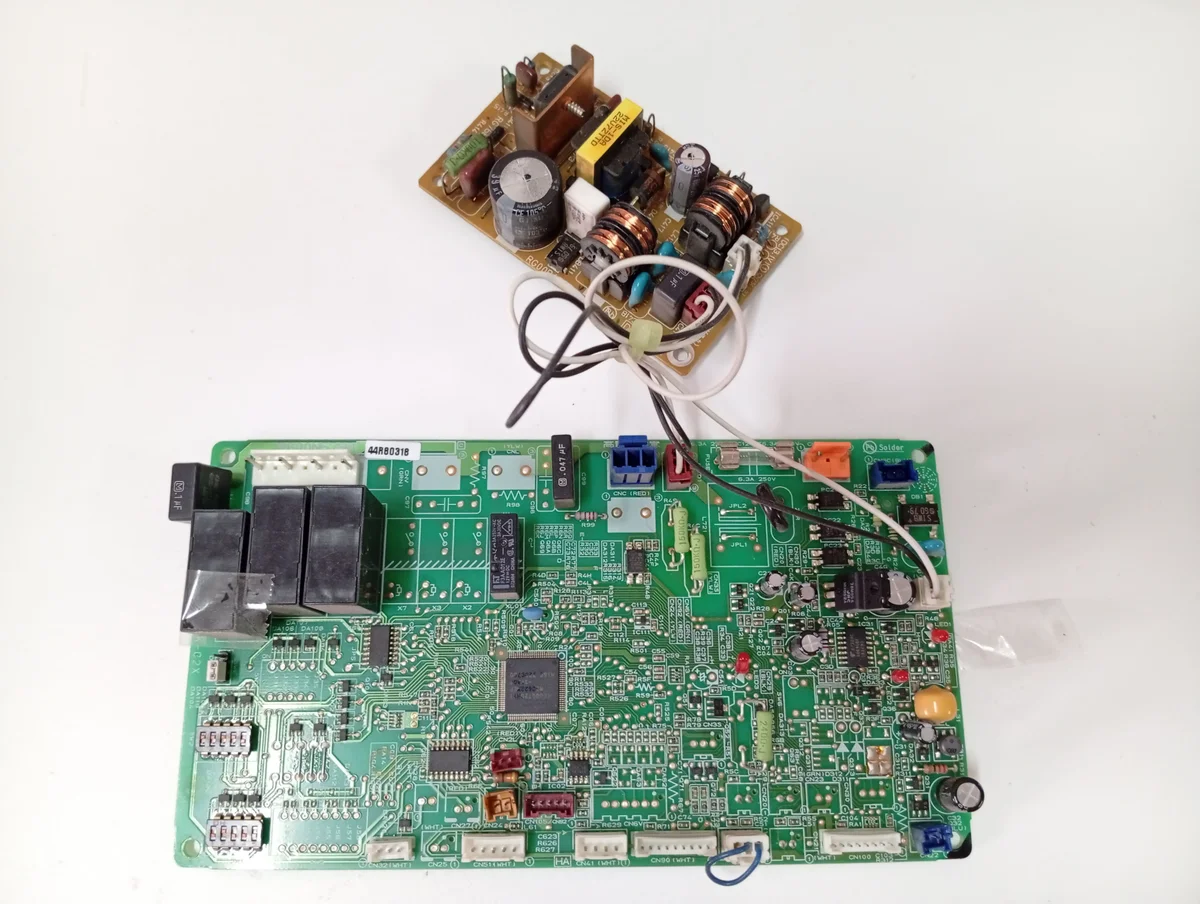 Placa Electrónica Aire Acondicionado RG00N579B/RG76B436G02/RG00B435B