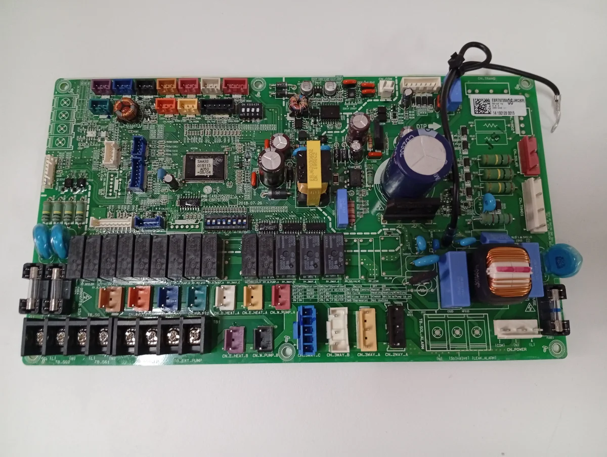 Placa Electrónica Aire Acondicionado EAX67052201-J/EBR79735906JMC(KR)