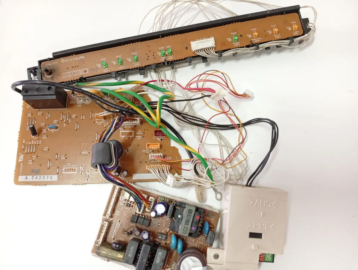 Placa Electrónica Aire Acondicionado FAC12407CH-1/A742876/ETXMJ337E1C