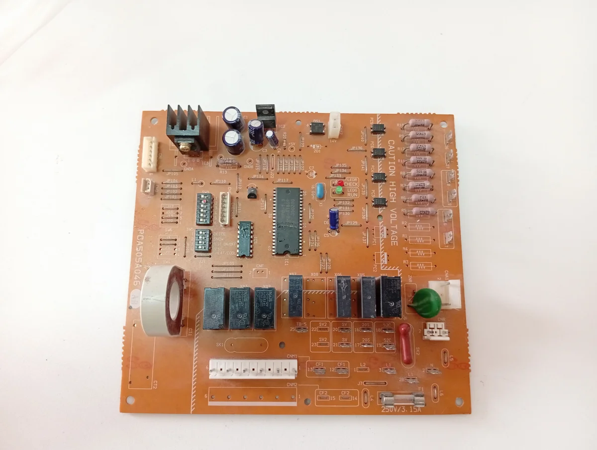 Placa Electrónica Aire Acondicionado PCA505A046/FDCP208HEN3A