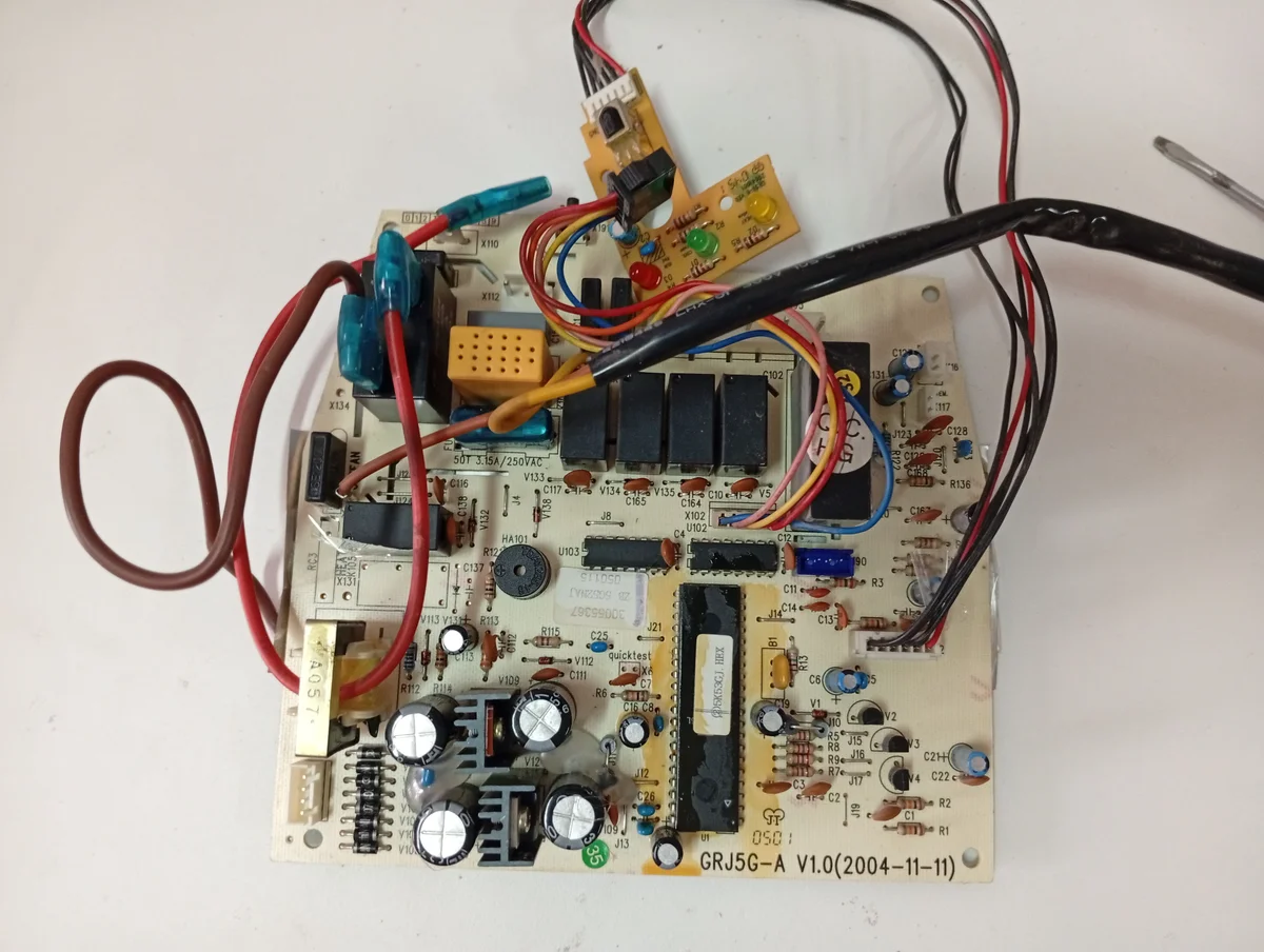 Placa Electrónica Aire Acondicionado GRJ5G-A V1.0(2004-11-11)