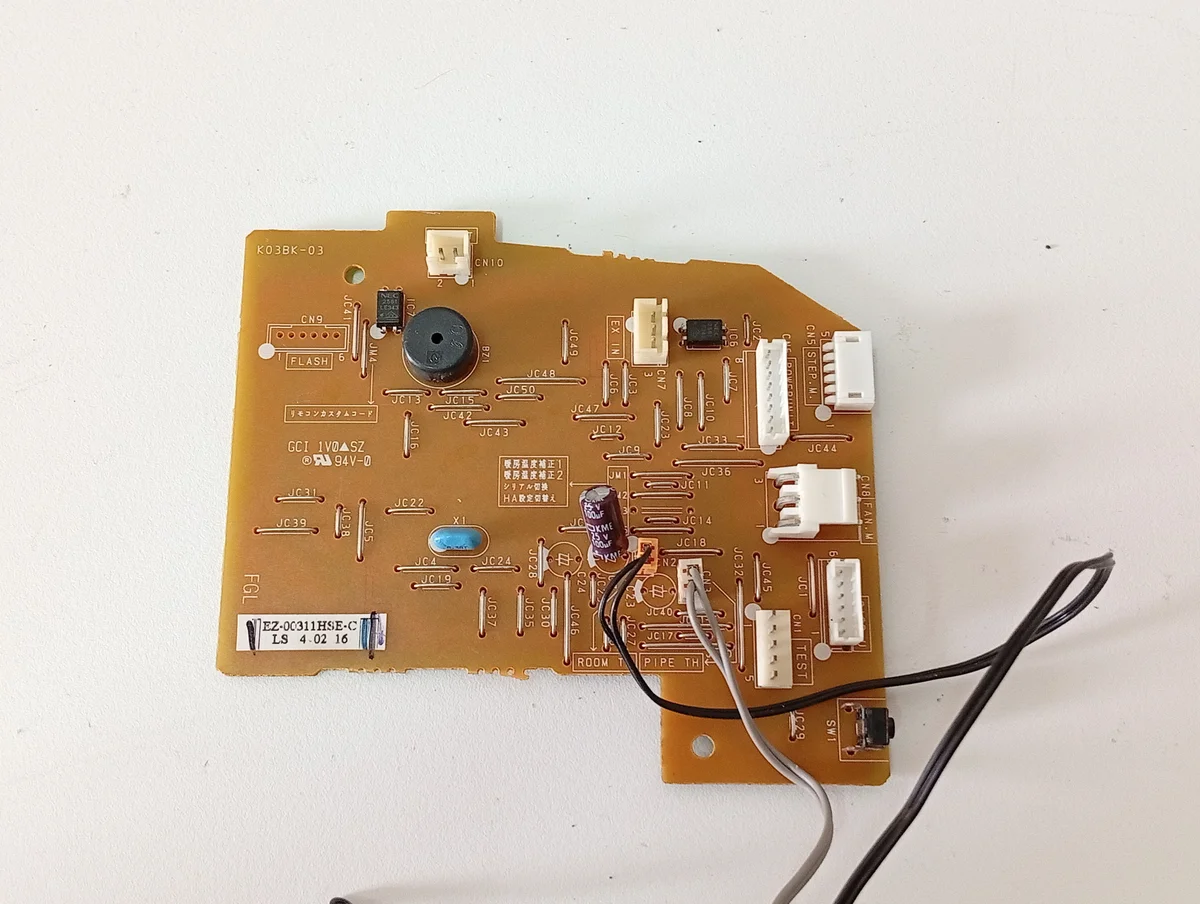 Placa Electrónica Aire Acondicionado EZ-00311HSE-C/9705183018