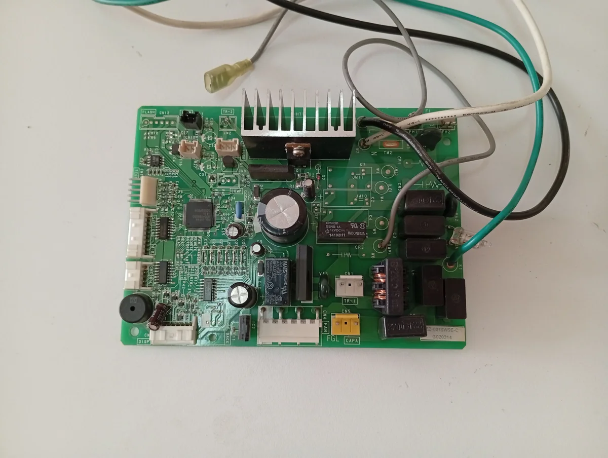 Placa Electrónica Aire Acondicionado EZ-001SWSE-C