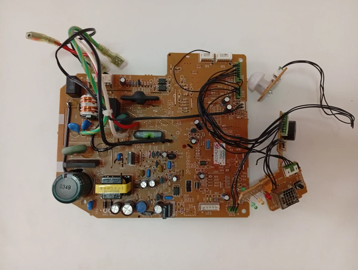 Placa Electrónica Aire Acondicionado 2P099167-1/4204205