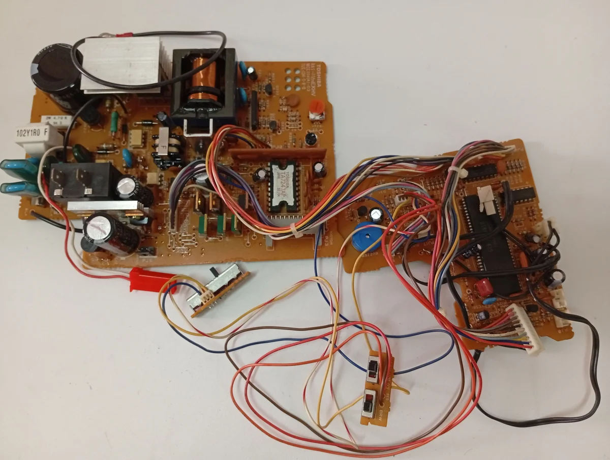Placa Electrónica Aire Acondicionado RAS-22/28EKHV/MCC204(A)-03/TLC-134-T-V-0/MCC204(B)-03/MCC204(D)-03/MCC204(E)-03