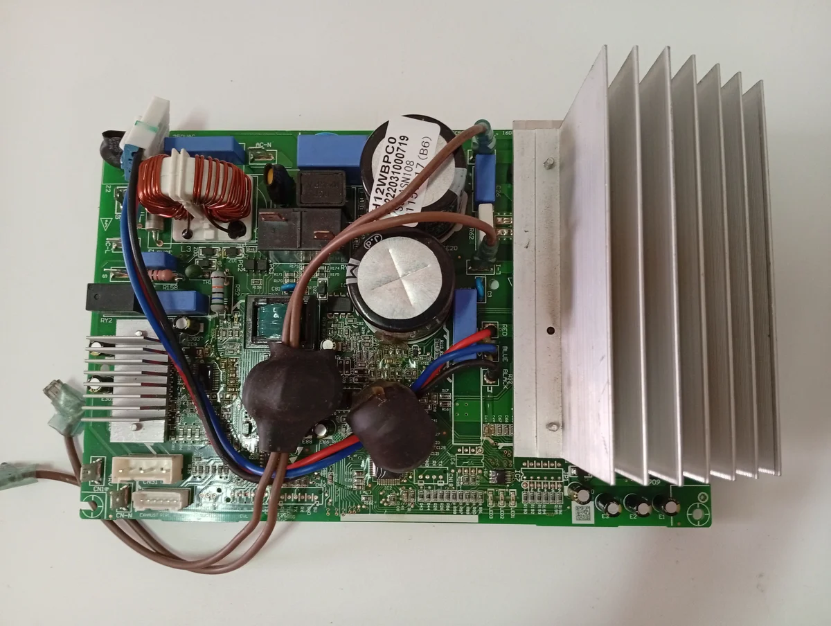 Placa Electrónica Aire Acondicionado H12WBPC0/11222031000719/SX-W-NEC52-SKDC-V1