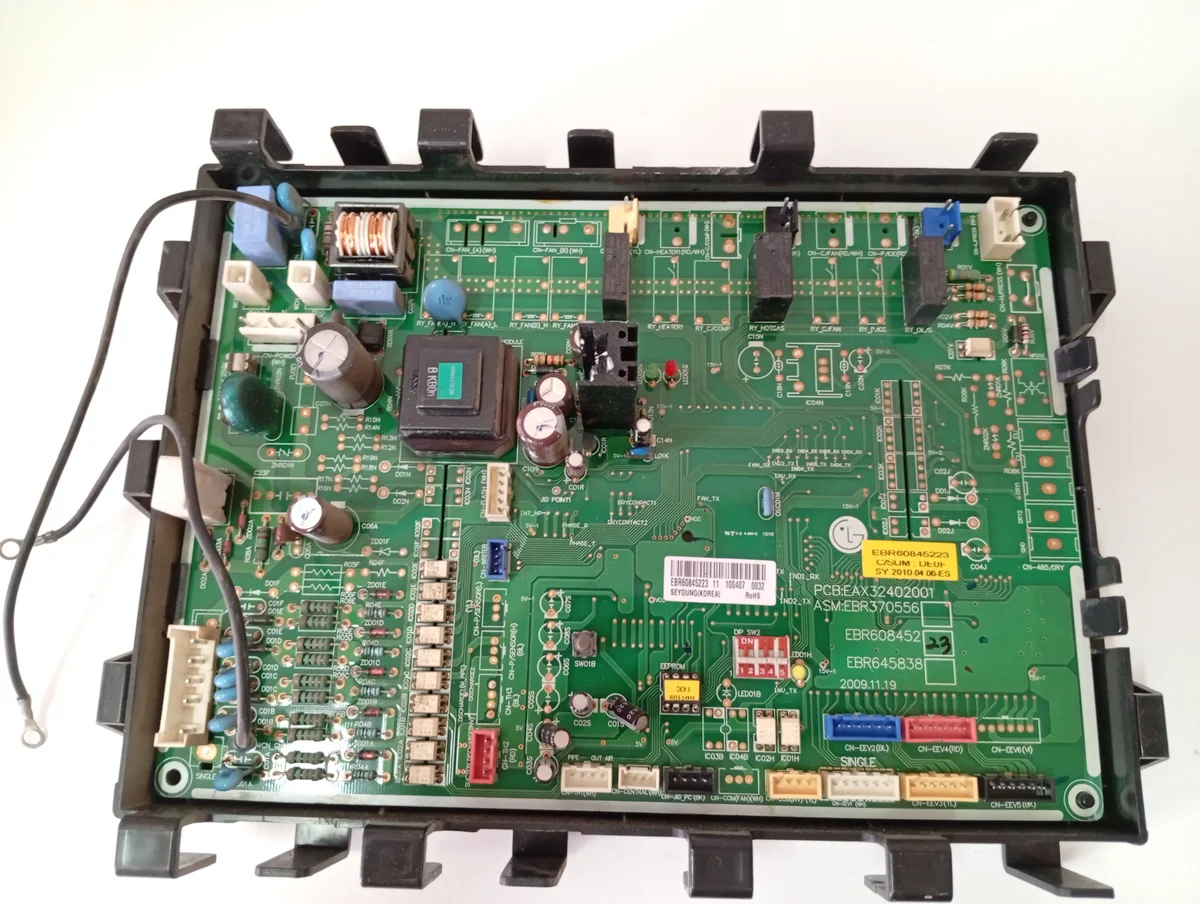 Placa Electrónica Aire Acondicionado EAX32402001/EBR60845223