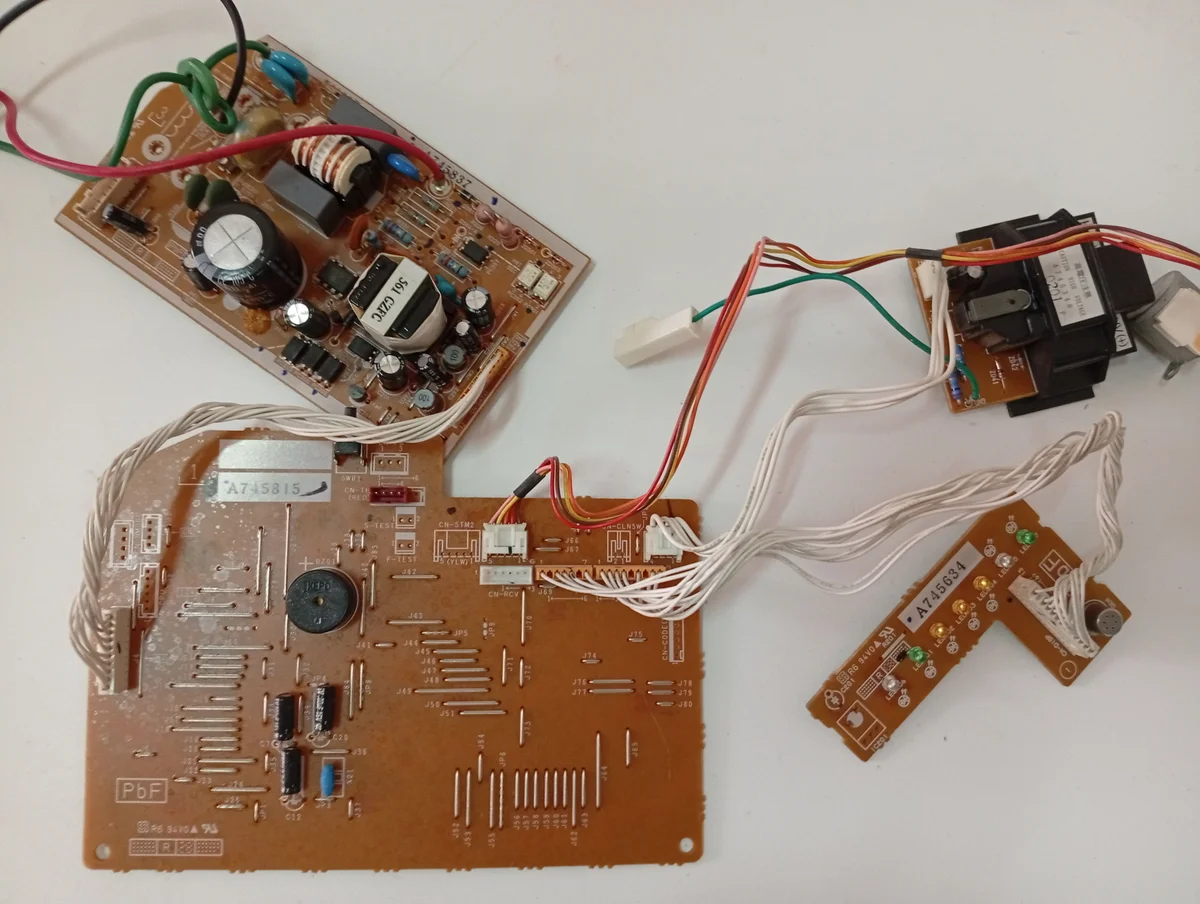 Placa Electrónica Aire Acondicionado A745837/10217TP1B/A745815/10215T7B/A745634/10208TSA/A745348/1CA0642-8