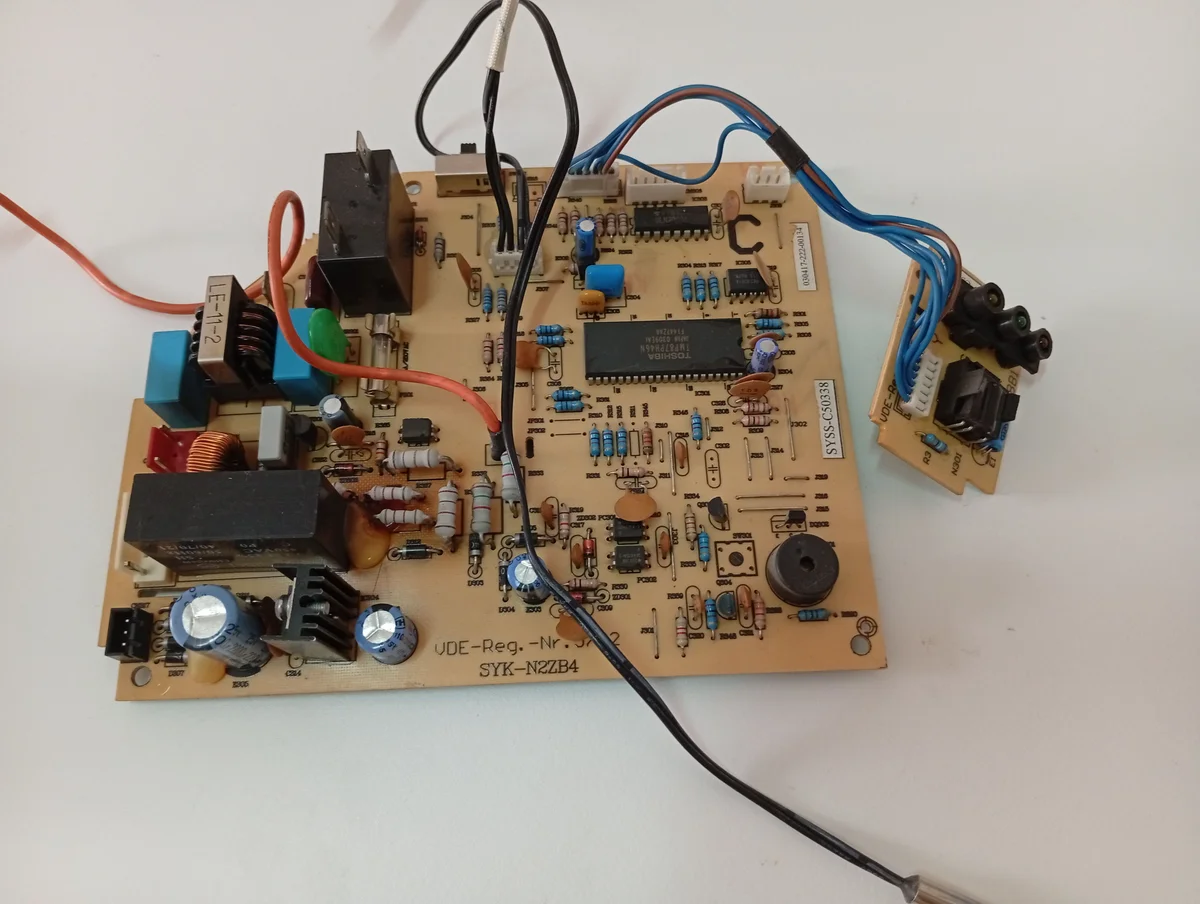 Placa Electrónica Aire Acondicionado SYK-N2ZB4/SYSS-C50338/030417-22-00134/SYK-Y08B1/SYSS-C50132