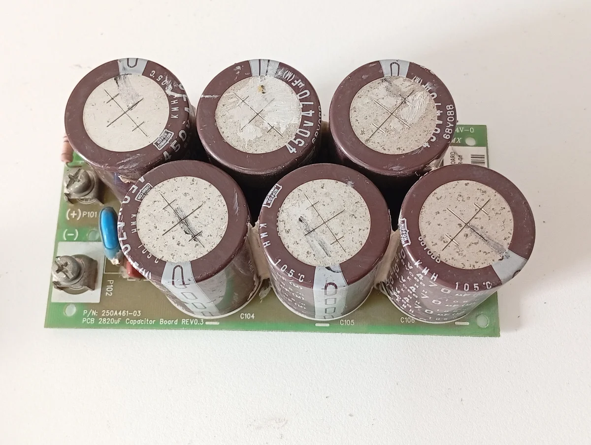 Placa Electrónica Aire Acondicionado P/N: 250A461-03/ PCB: 2820uF Capacitor Board REV0.3/ P/N: 467300105R-01