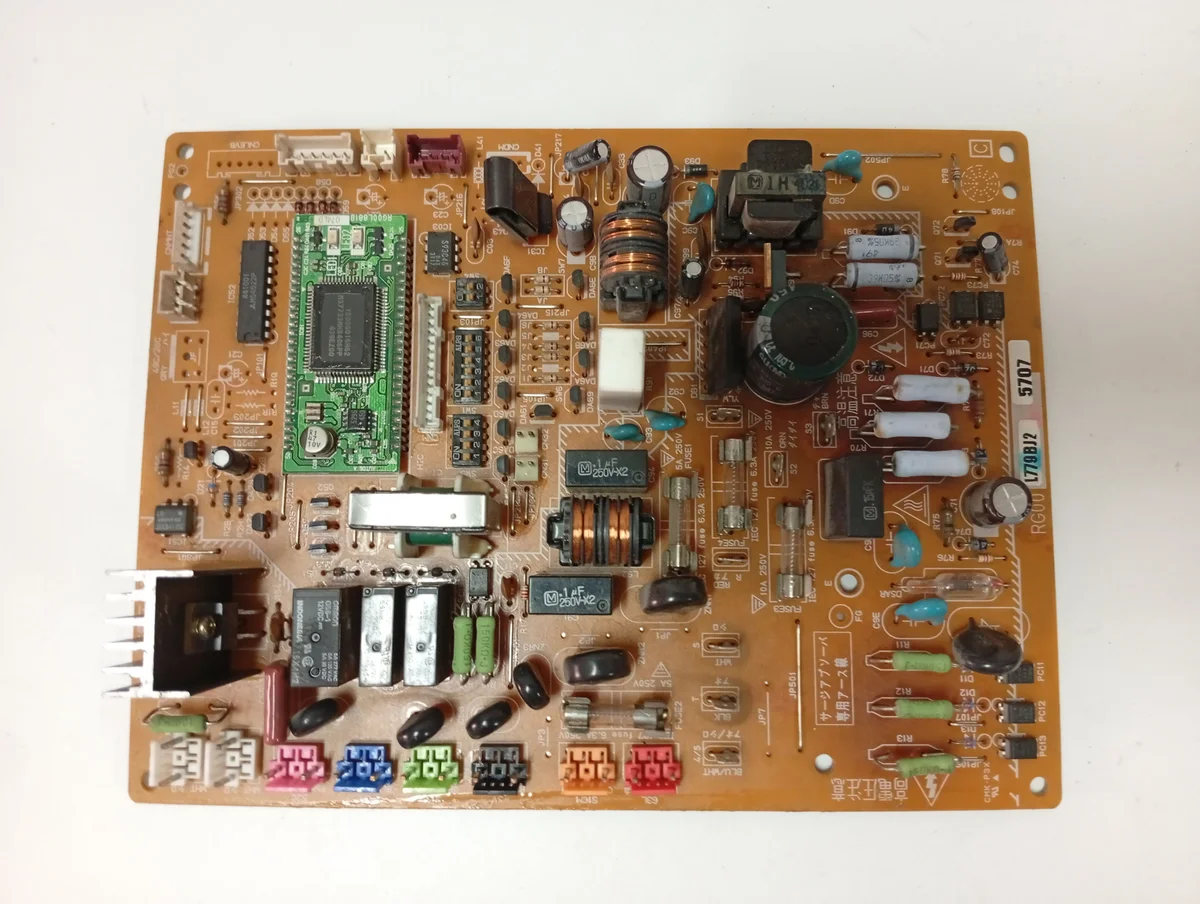 Placa Electrónica Aire Acondicionado PUH-P125YGAA/RG00L779BJ2 5707