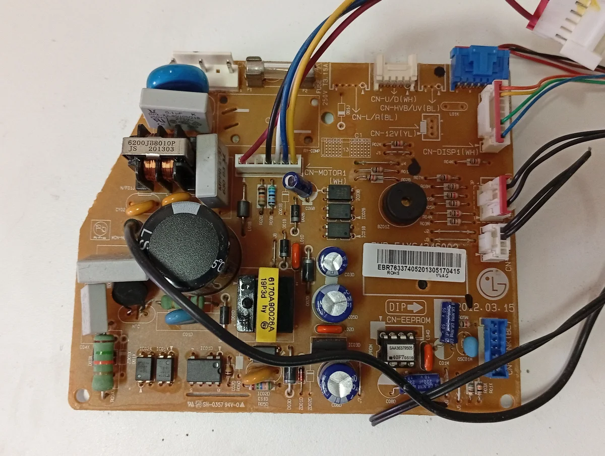 Placa Electrónica Aire Acondicionado EAX64246002/EBR76337405201305170415 ROHS