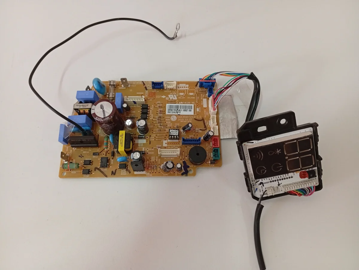 Placa Electrónica Aire Acondicionado EAX35907213-1.0/BR86173301 MSET(ENG)