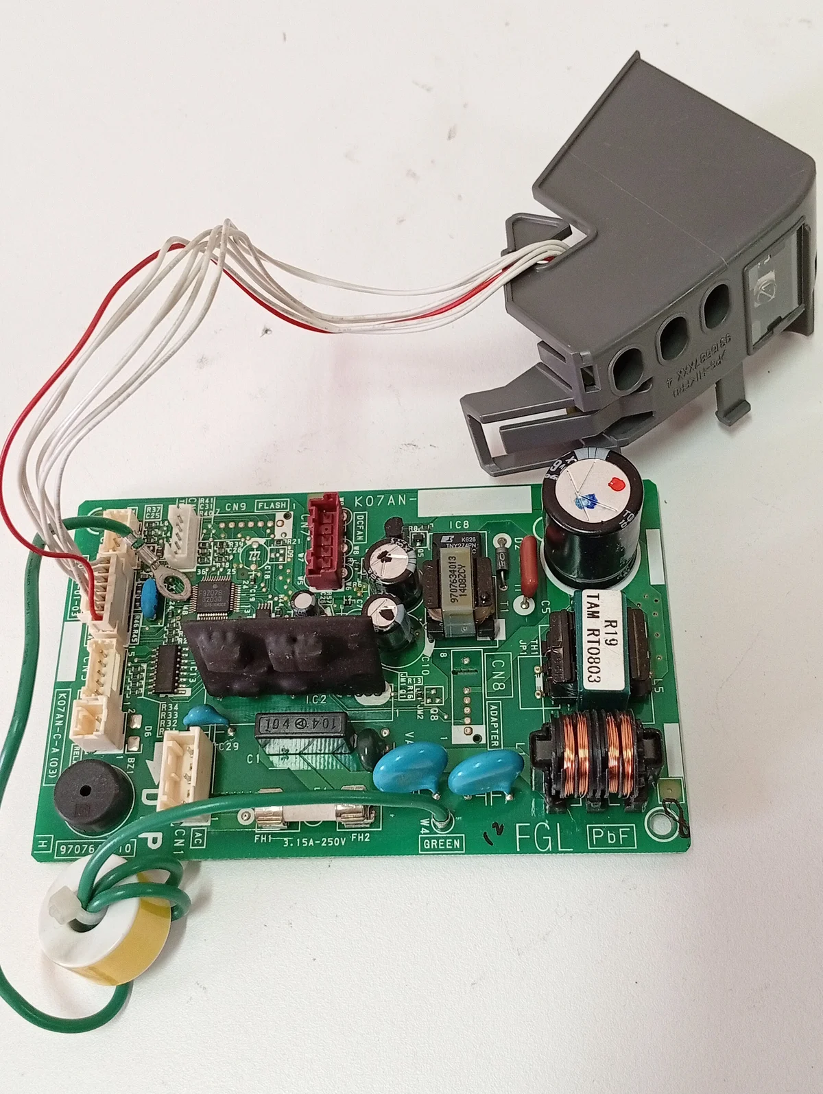 Placa Electrónica Aire Acondicionado 9707648010/K07AN-C-A(03)/K07AN-01-03/K07BJ-0700HSD-DO/K07BJ-D-A/9707651010