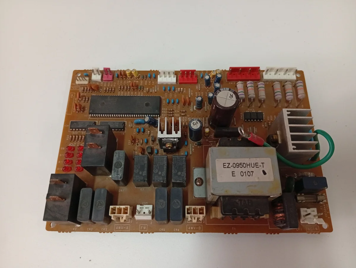 Placa Electrónica Aire Acondicionado EZ-0950HUE-T/CMKM-P3X