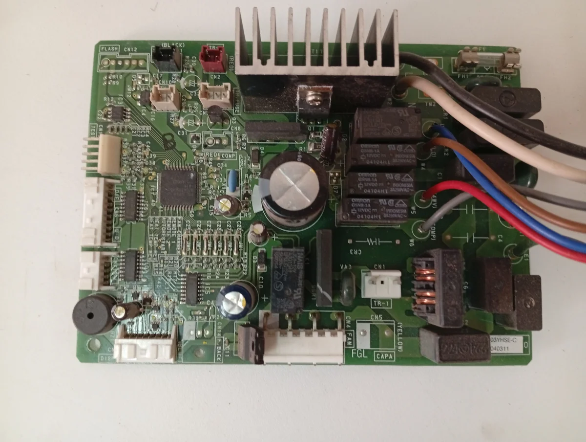 Placa Electrónica Aire Acondicionado EZ-003YHSE-C/G040311