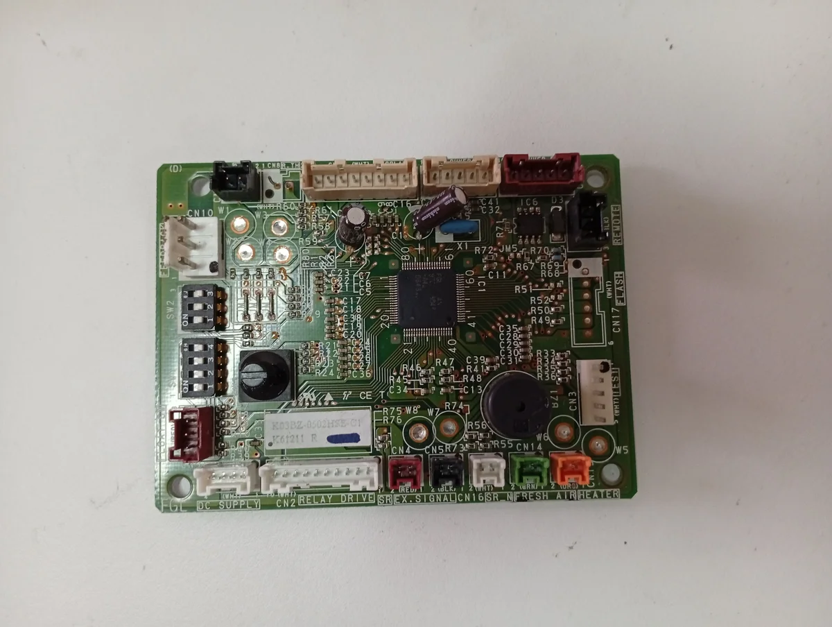 Placa Electrónica Aire Acondicionado K03BZ-0502HSE-C1/K61211 R