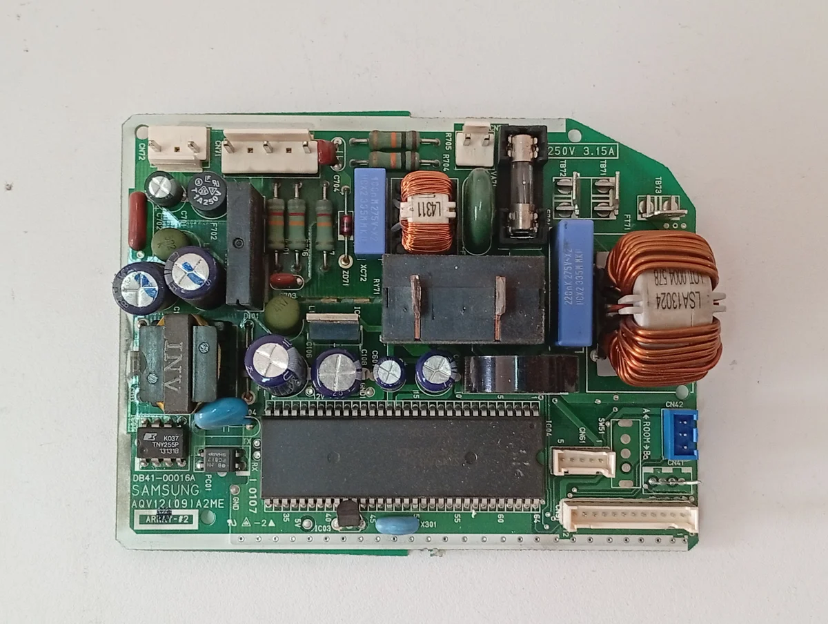 Placa Electrónica Aire Acondicionado AQV12(09)A2ME