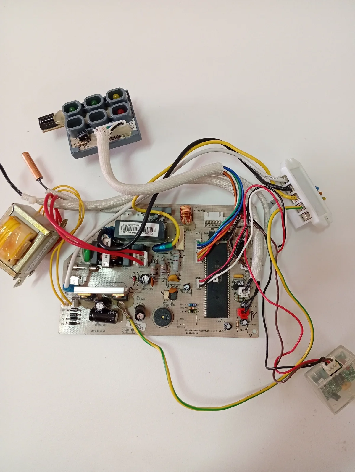 Placa Electrónica Aire Acondicionado CE-KFR-26GW/I1BPY.D.1.1.1-1