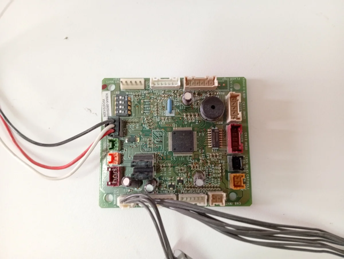 Placa Electrónica Aire Acondicionado K06AK-C-A(03)/K06AK-0605HSE-C1