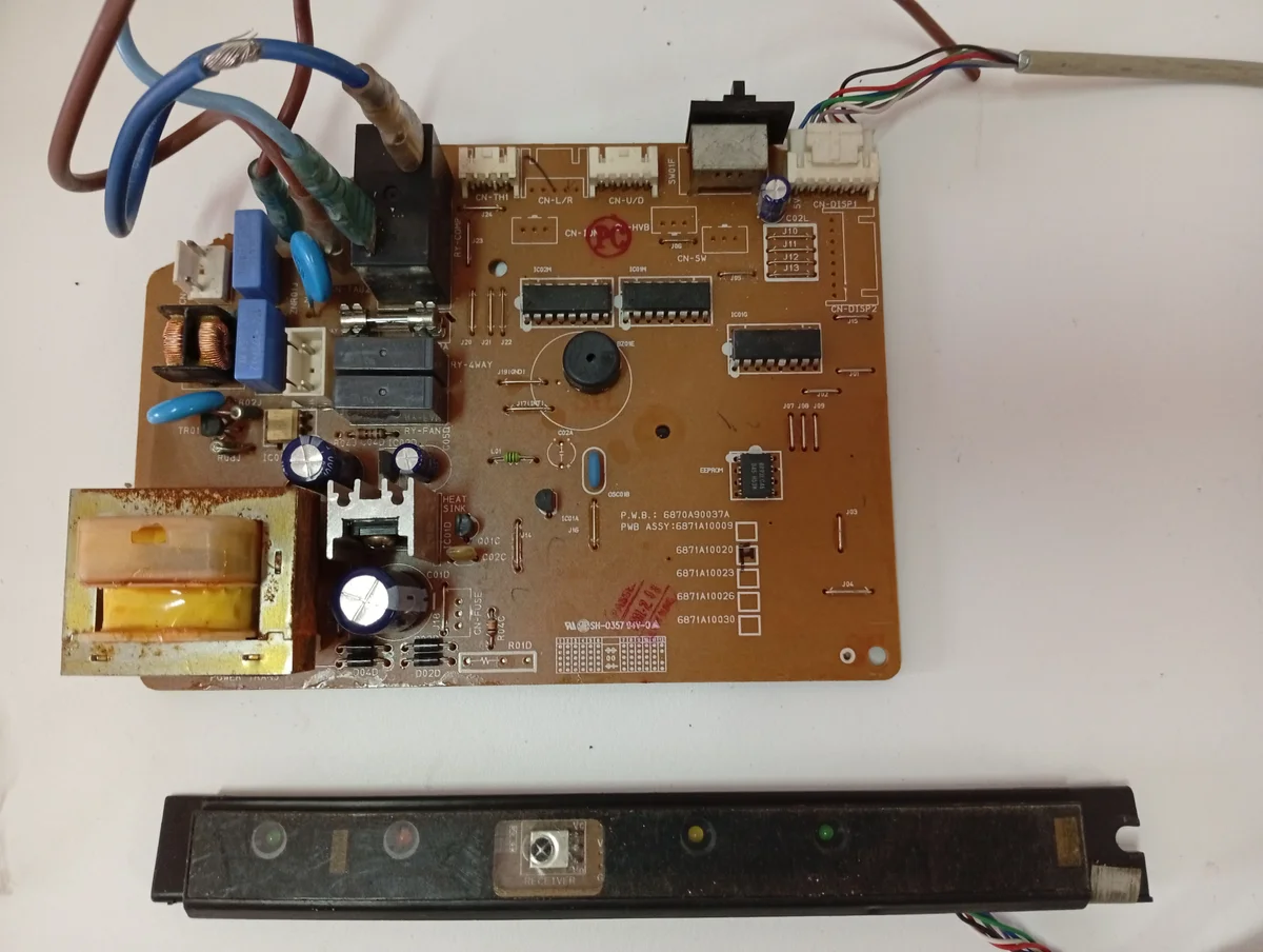 Placa Electrónica Aire Acondicionado STELLA 18 HWD 3903805/6870A90037A/6871A10009