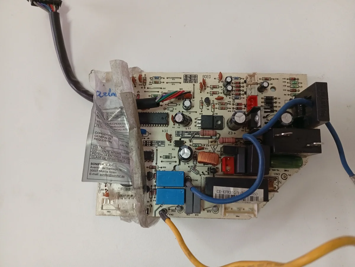 Placa Electrónica Aire Acondicionado CE-KFR26G/Y-T6.D.01.NP1-1(V1.6)/CE-KFR35G/Y-T6(RoHS)