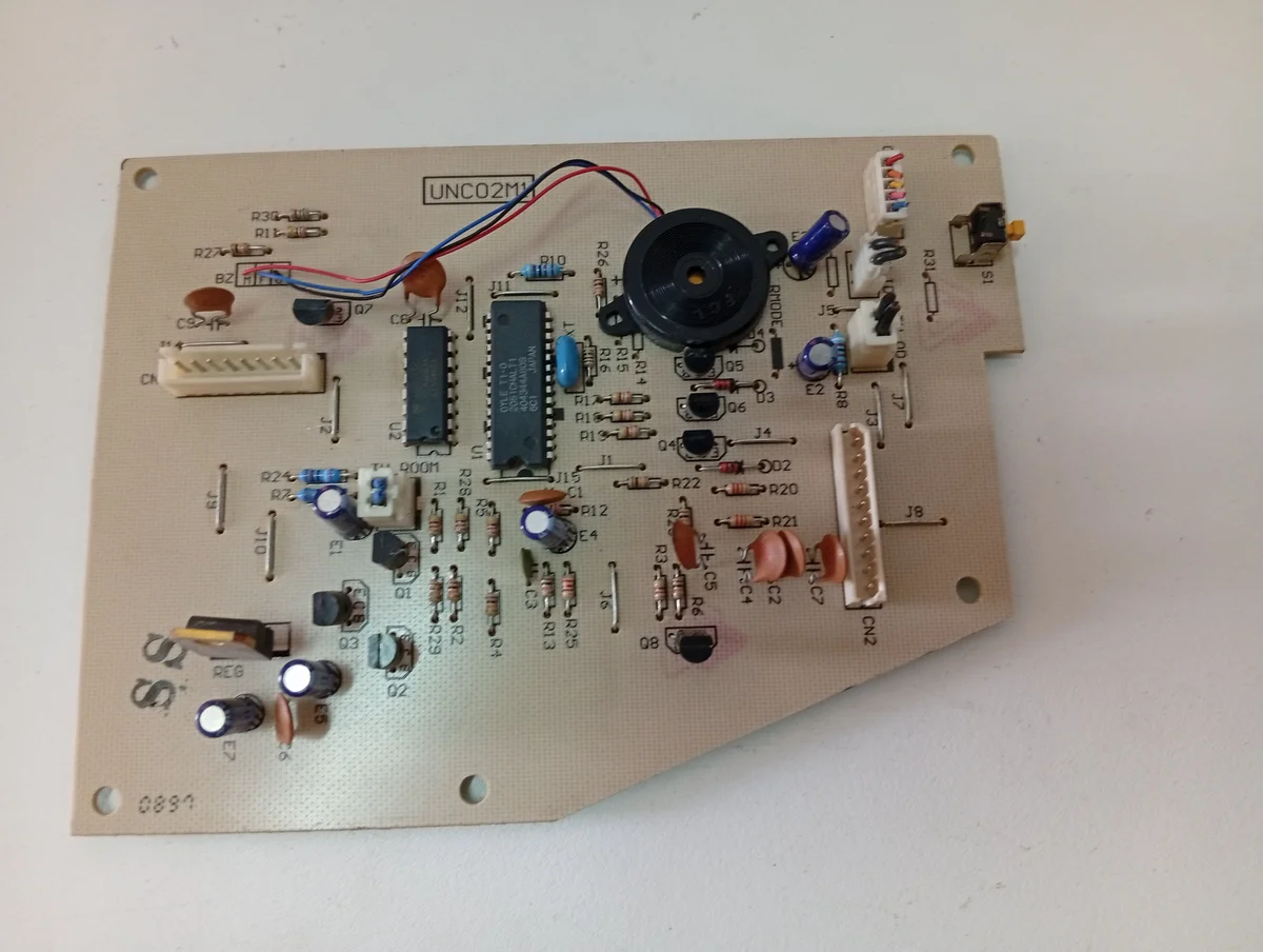 Placa Electrónica Aire Acondicionado UNC02M1